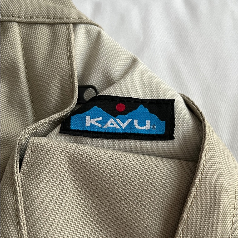 KAVU Tan Mini Sling Pack NWT - Picture 3 of 9